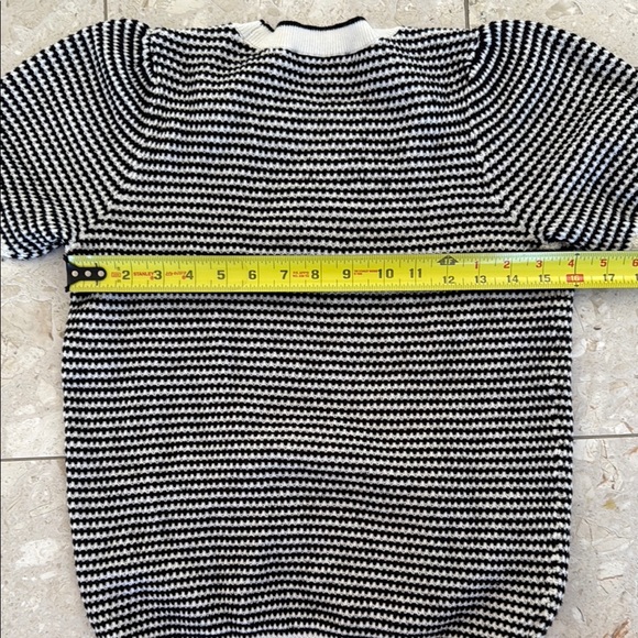 Textured pullover sweater - Picture 2 of 7